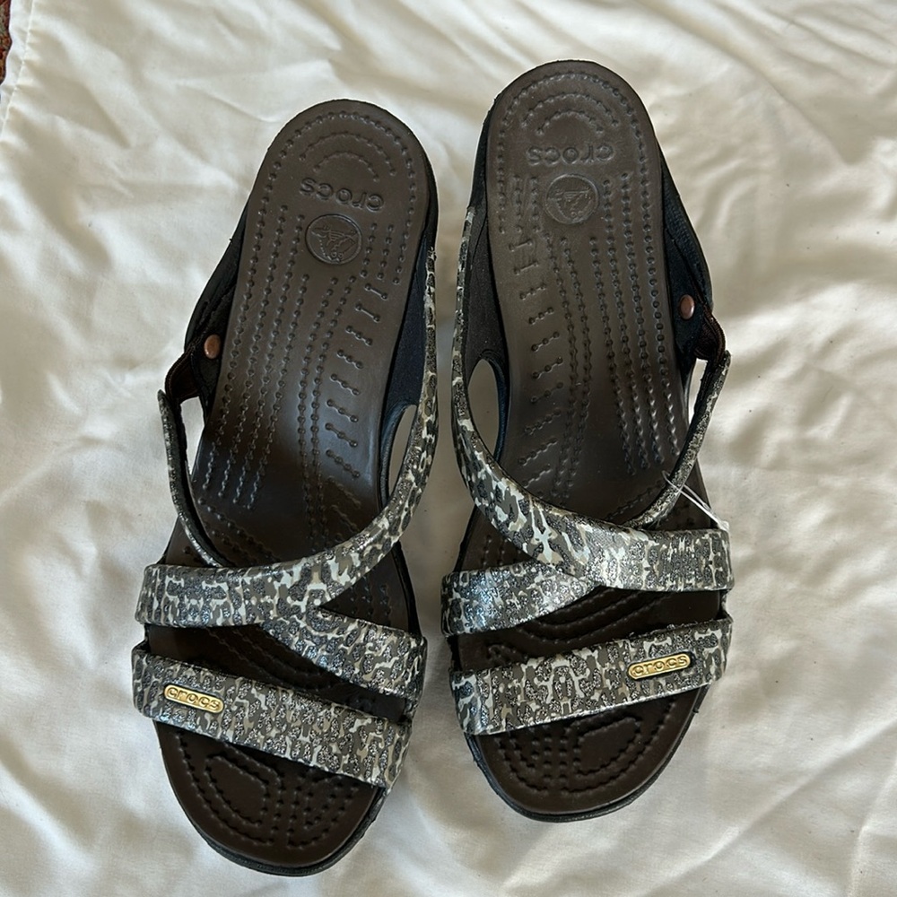 Women's size 7 Crocks heel sandals